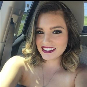 Meet your Posher, Monique